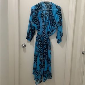 blue multipurpose cape